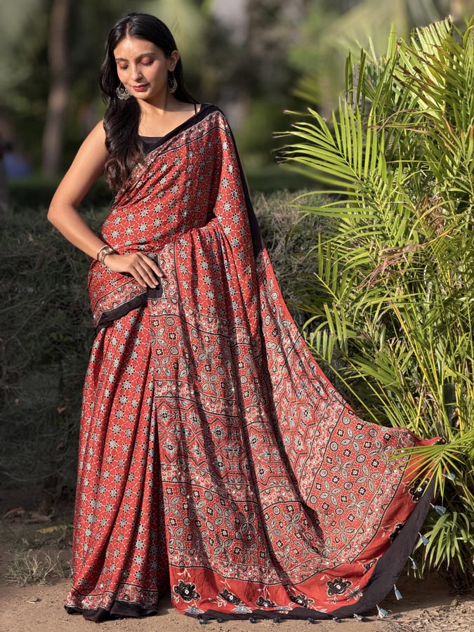 mirror work saree