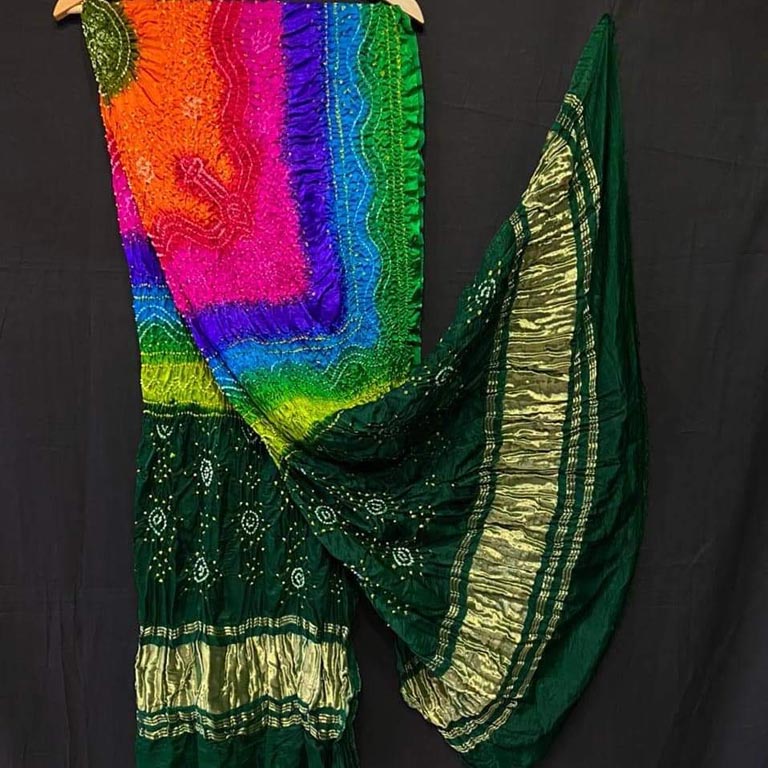 handcrafted Bandhej dupatta.